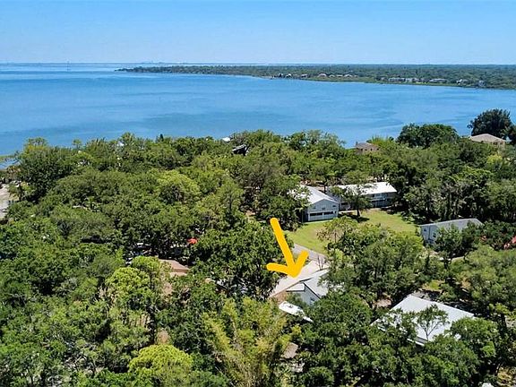 5th image of 3071 Huron Ave