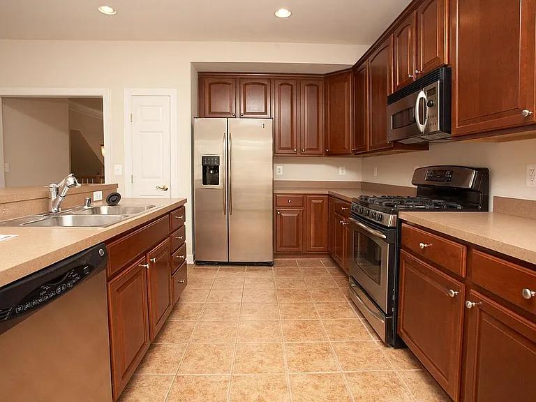 560 Odendhal Ave — Photo 11