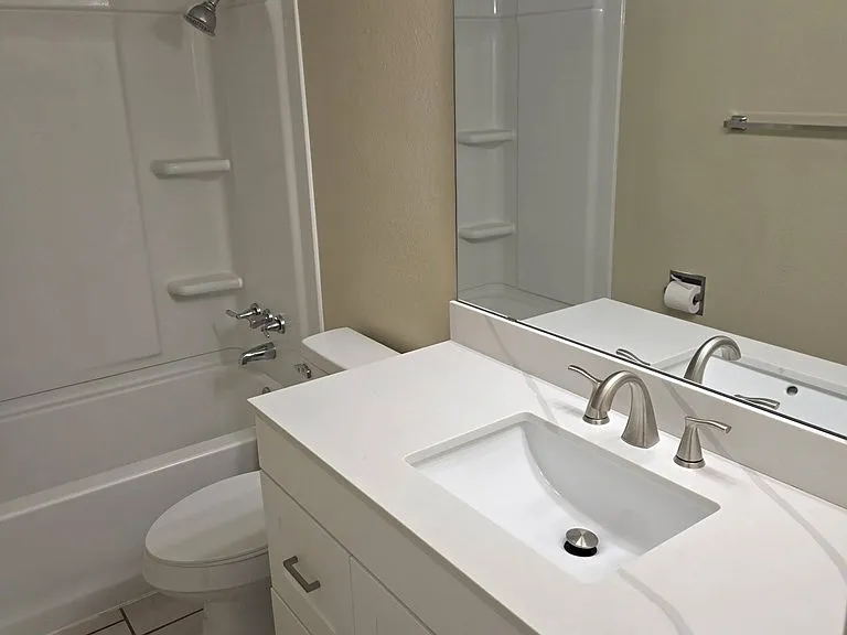 123 N Glenwood Dr #B — Photo 10