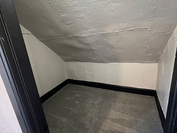 4th image of 1207 S Broadway St #1