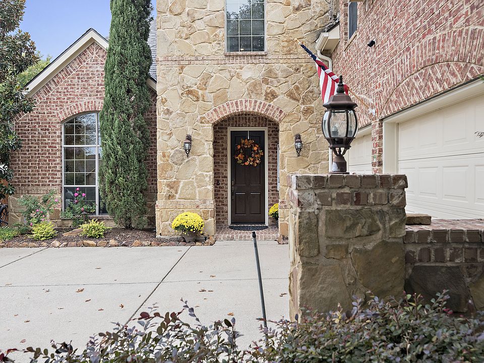 905 Thornapple 04.jpg