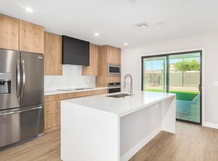 2410 N 72nd Pl, Scottsdale, AZ 85257