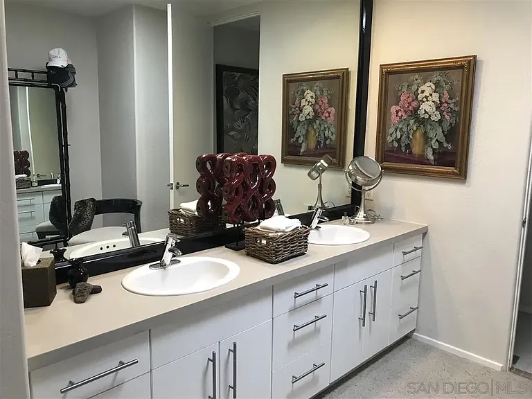 1586 De Anza Dr — Photo 8