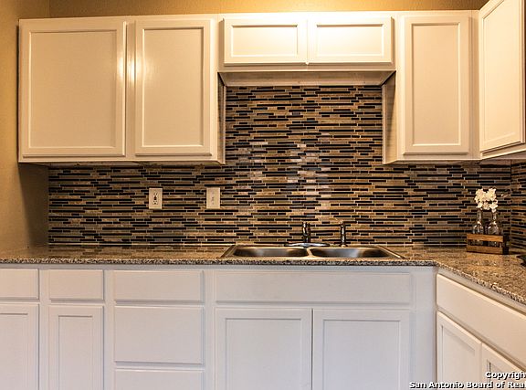 5th image of 6743 Paradise Oak Dr