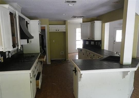 2nd image of 306 Manana Dr
