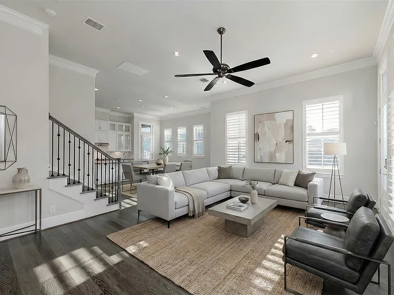 700 Wooster Ln — Photo 4