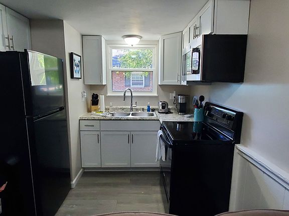 4th image of 219 Maxwell St