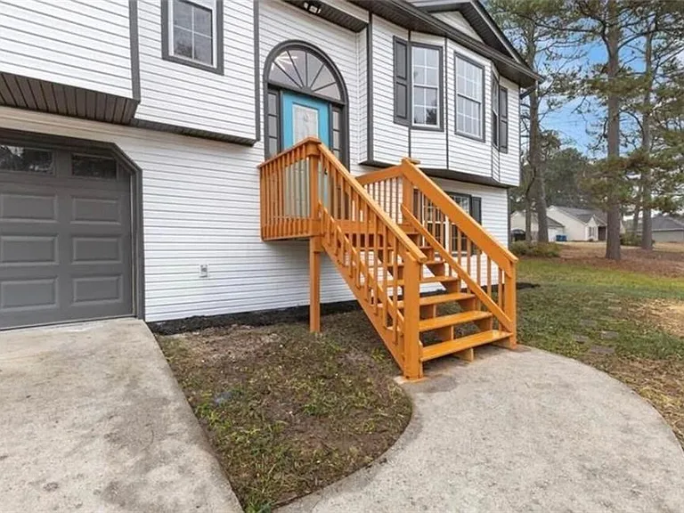 934 Bay Ridge Dr — Photo 3