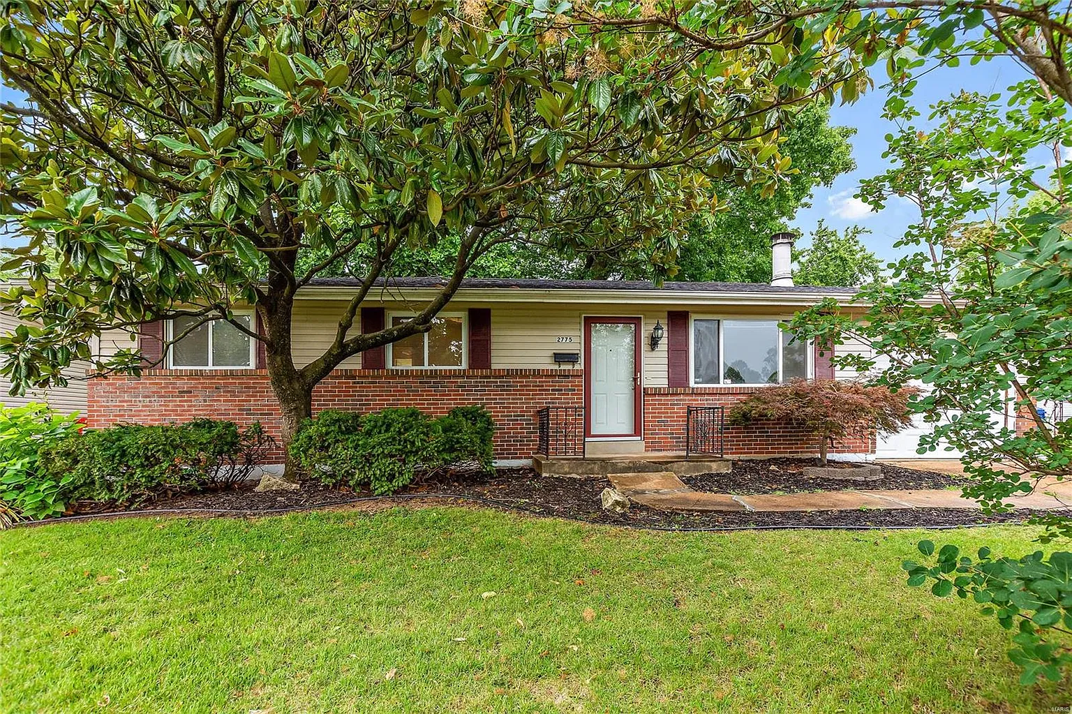 2775 Robert Dr photo 1