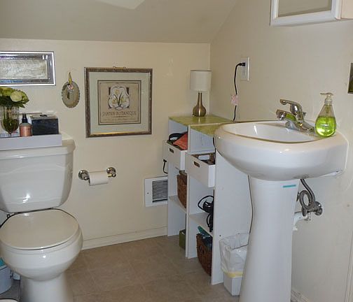 4th image of 6743 17th Ave NW #B