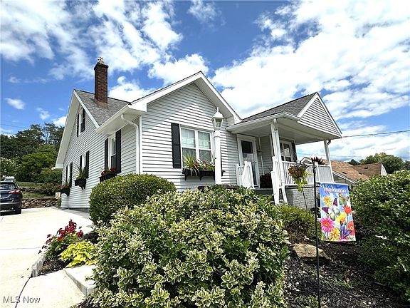 4th image of 3351 Portland Blvd