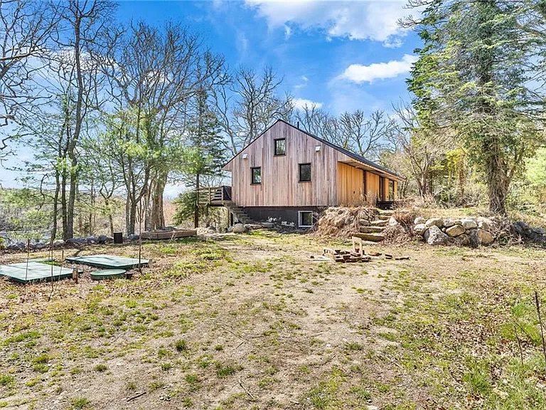 2717 Commodore Oliver Hazard Perry Hwy #H — Photo 36