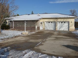379 Harold St, Hazelton, ND 58544