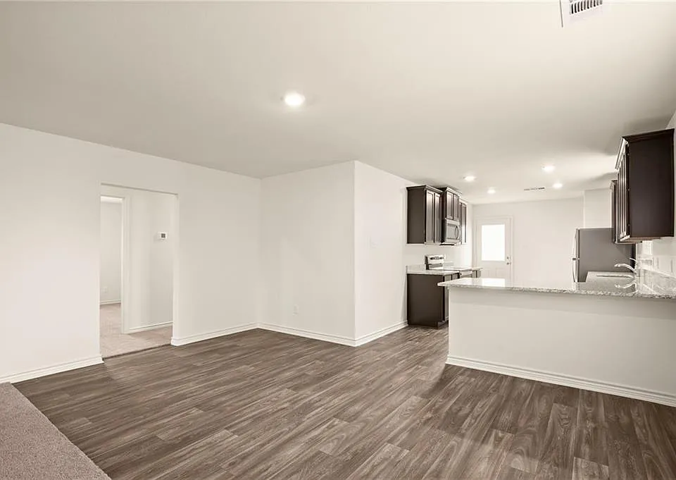 529 Fox Glen Cv
