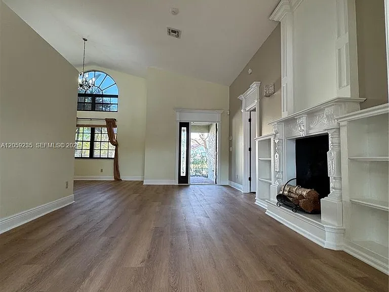 3160 Peachtree Cir — Photo 9