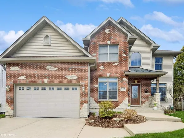 222 S Adams St, Westmont, IL 60559