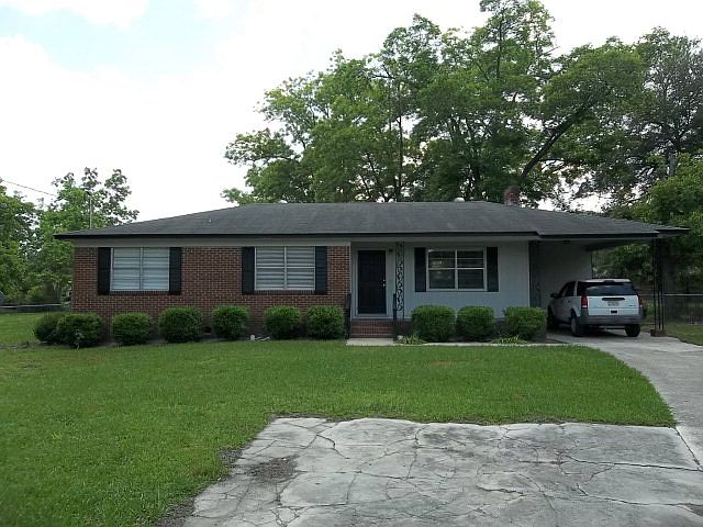 1st image of 303 Kirby Cir