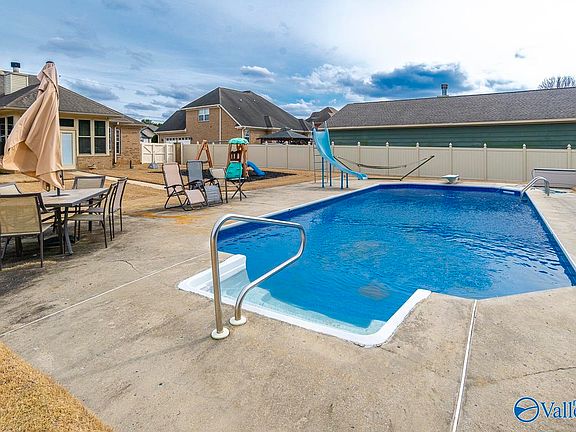 3rd image of 210 Harvest Ridge Dr