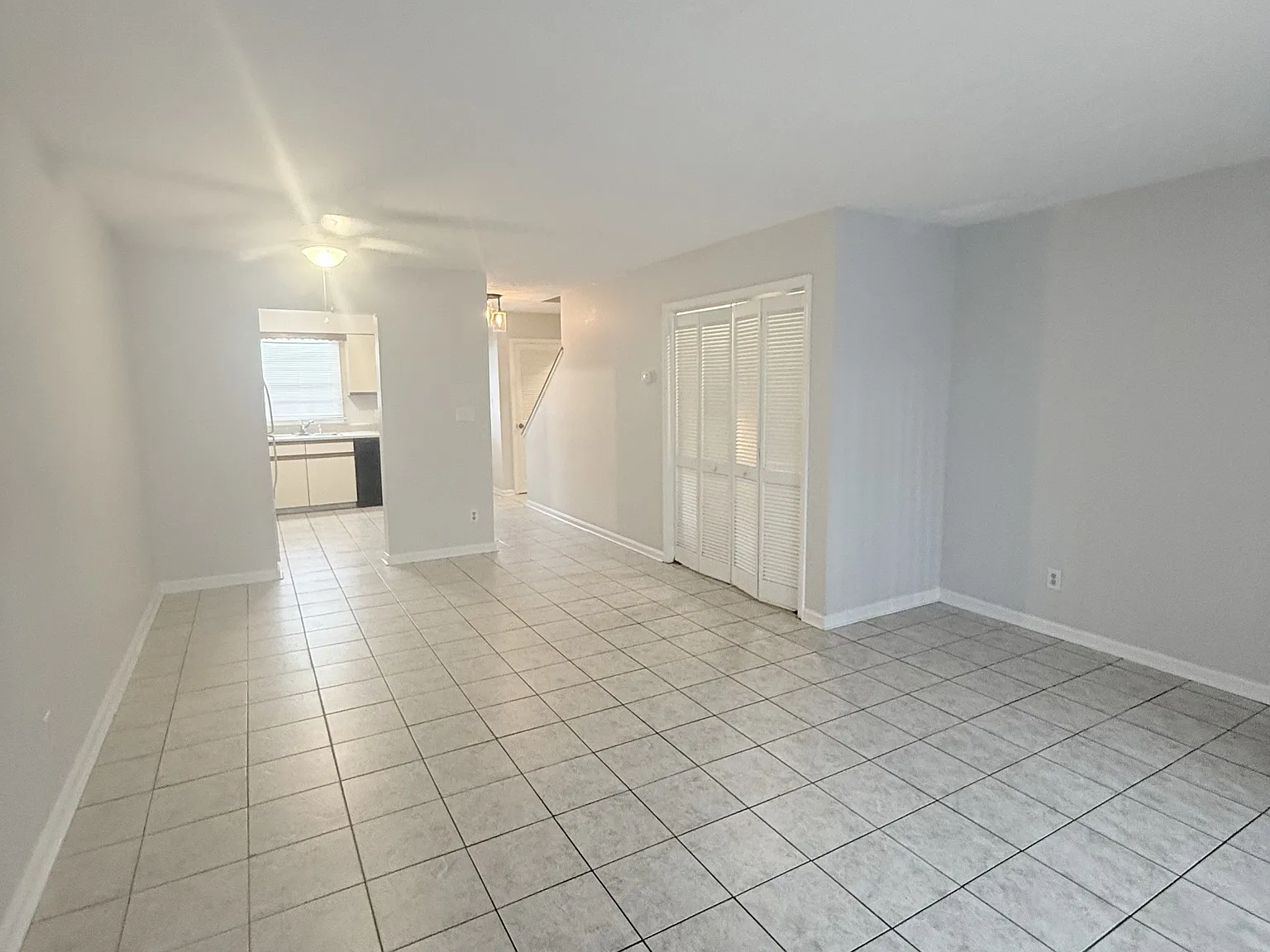 1025 Carolina Rd. - W1 — Photo 1