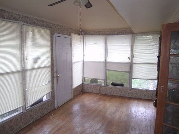 5th image of 1034 Sunnydale Dr