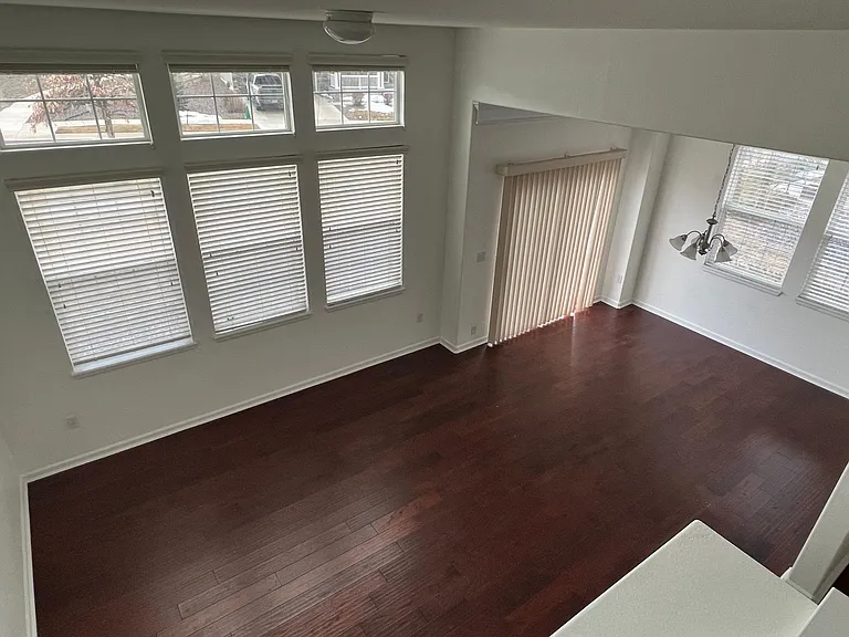 23140 York Ave — Photo 12