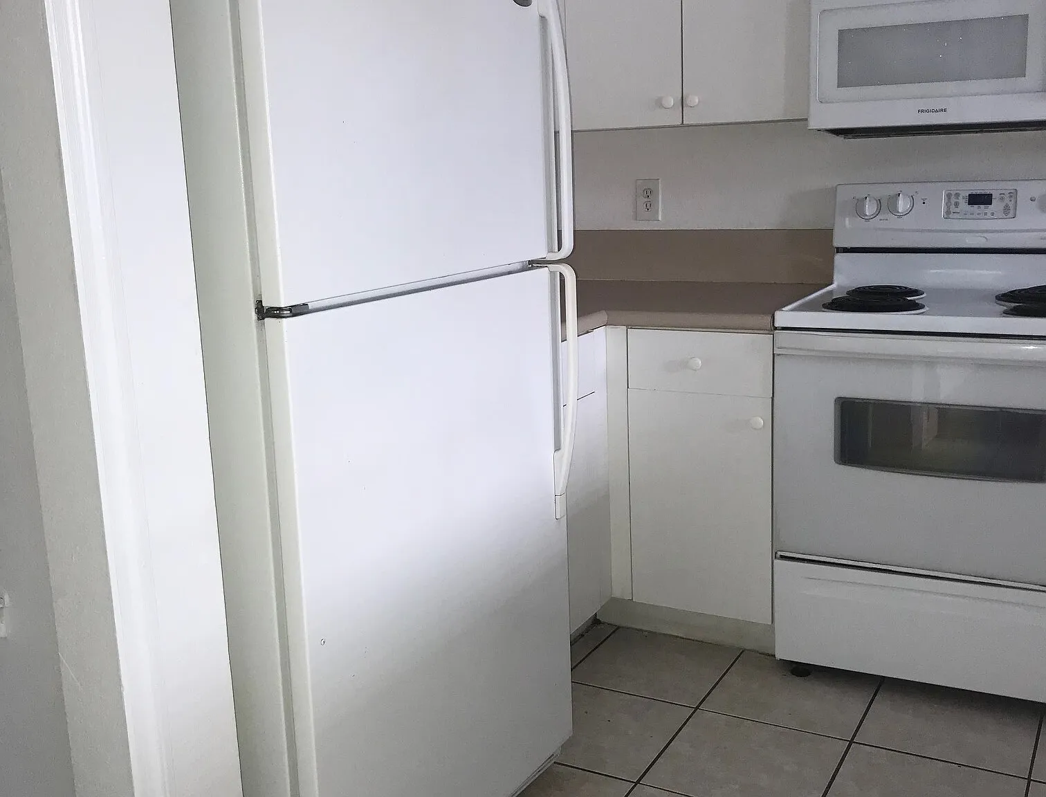 10902 NW 83rd St — Photo 3