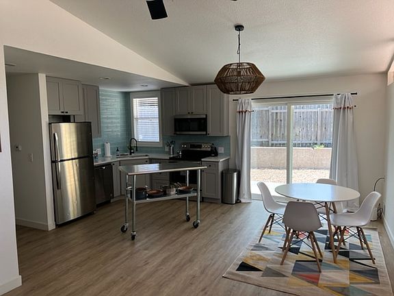 Kitchen and breakfast nook