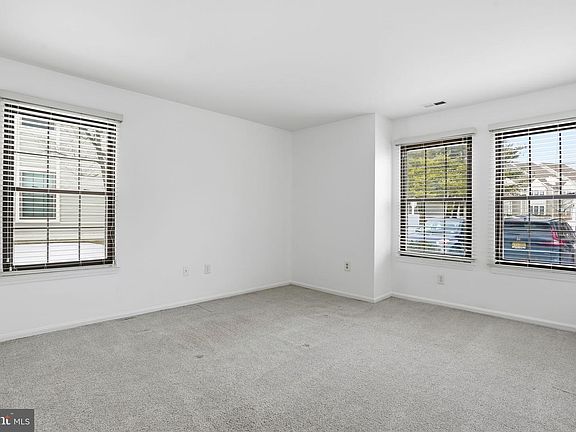 5th image of 13 Provincetown Dr