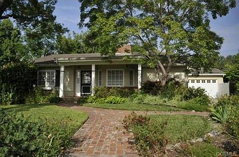 1st image of 1839 Oakwood Ave