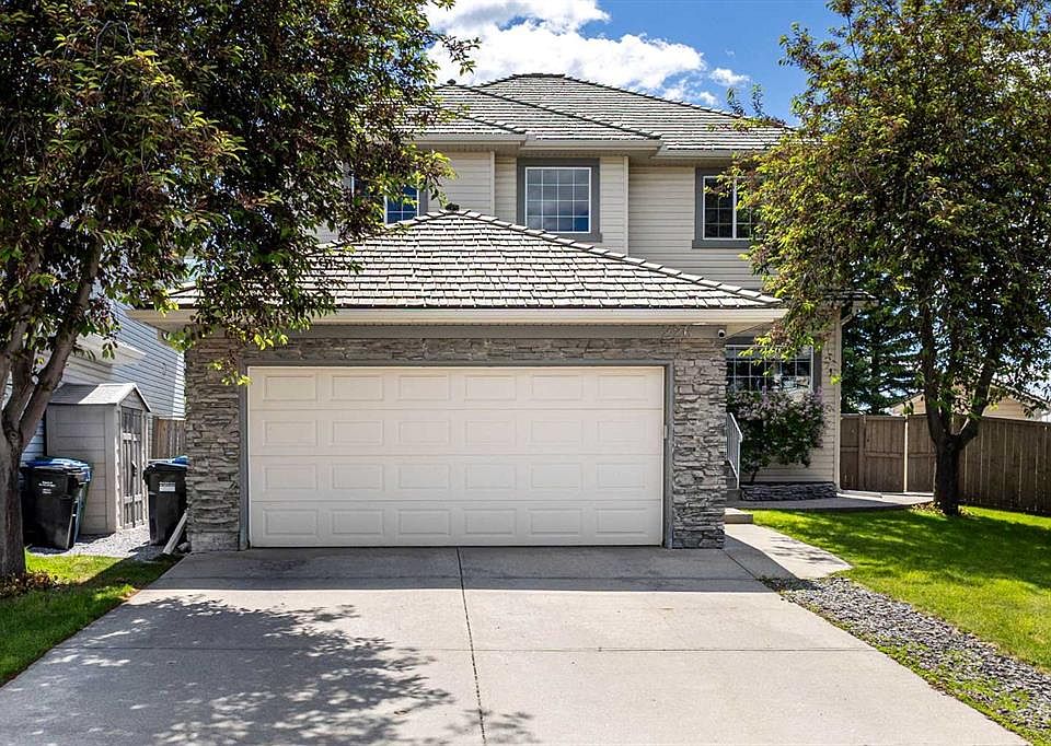 1st image of 226 N Springbank Pl SW