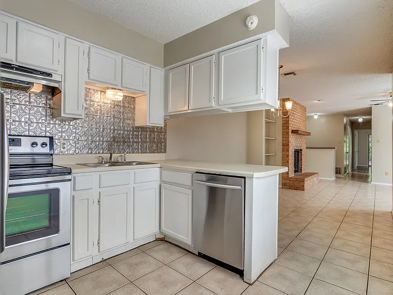 4817 Fletcher Ave — Photo 45