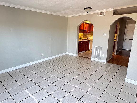 2nd image of 7818 Grove Ridge Dr