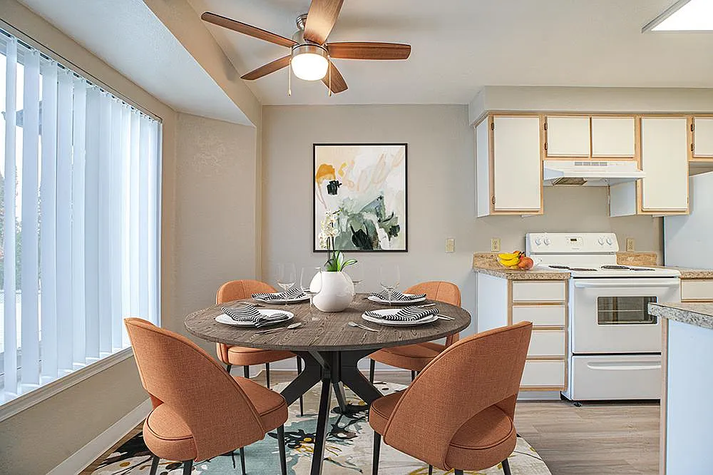 Building Photo - Veri on Sunnyview