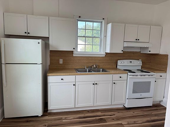 5th image of 31 Linden Rd #1