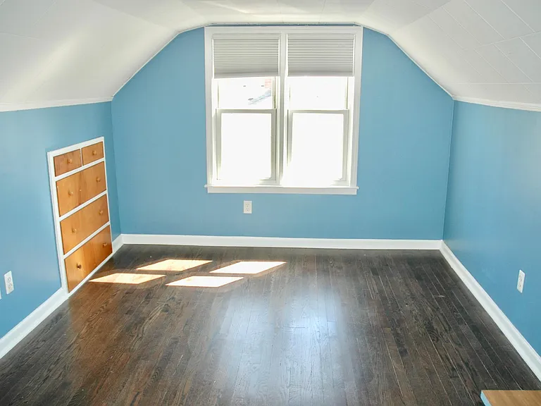 1815 Dallas Ave — Photo 10