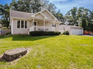 38315 N 5th Ave, Spring Grove, IL 60081