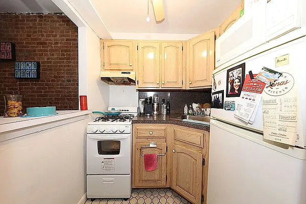 Rented by Keller Williams NYC | media 16