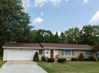 105 W Crow St, Eureka, IL