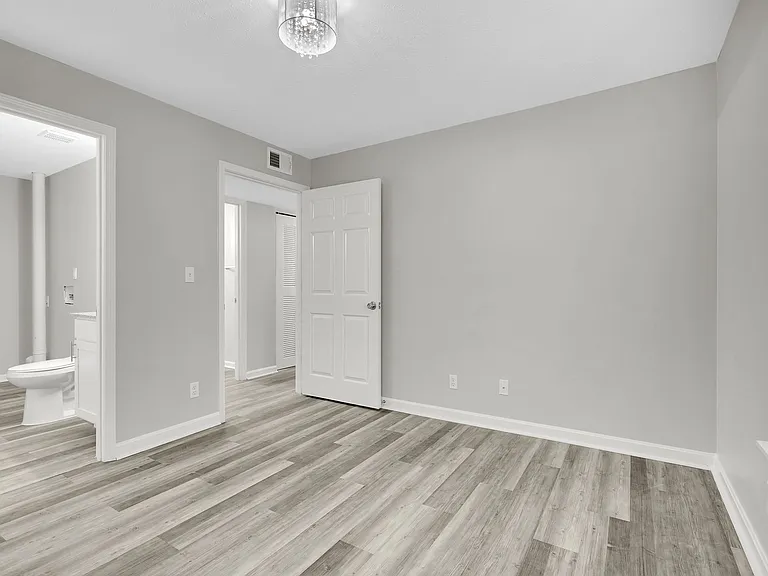 St. Anthony Gardens Apartments — Photo 10