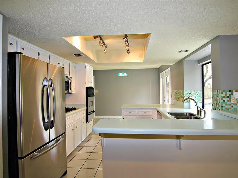 6601 Colina Ln — Photo 11