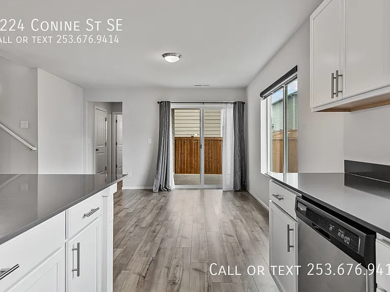 9224 Conine St SE — Photo 11