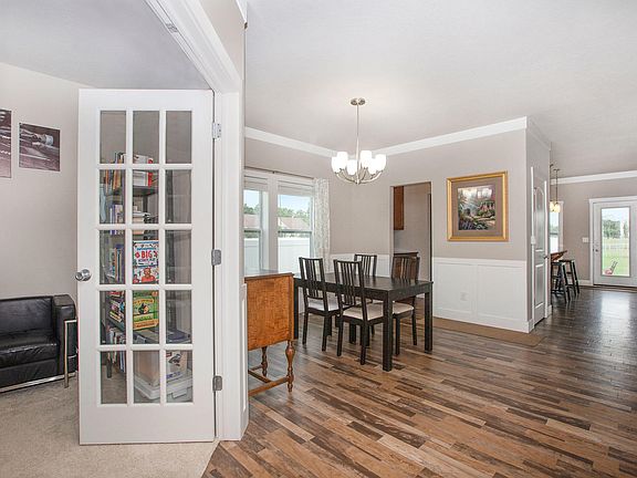 3rd image of 58279 Silvergrass Ave
