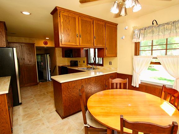 4th image of 620 Ca Crest Dr