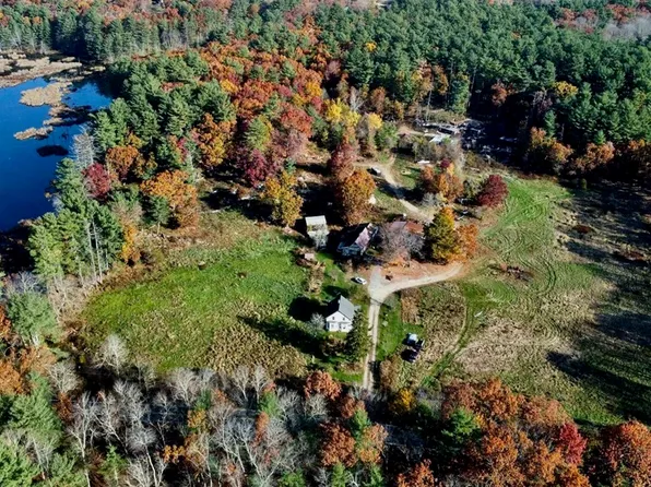 40 Burns Rd, Pelham, NH 03076