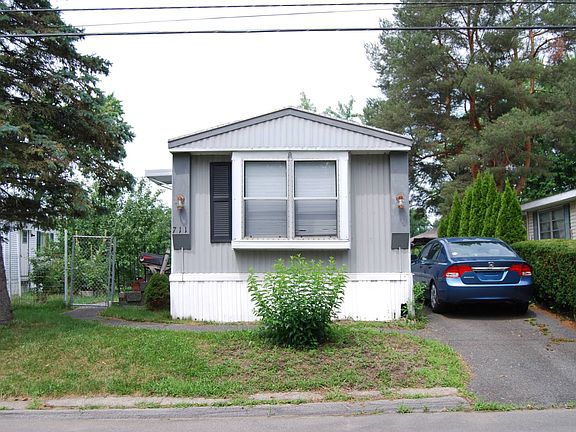 3rd image of 701-713 1st Ave