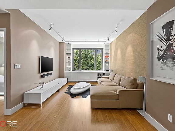 3rd image of W 16th St Unit 5L