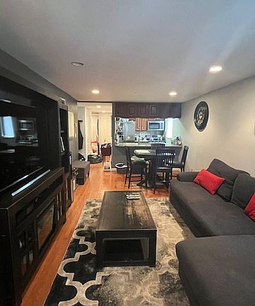 5th image of 3614 Johnson Ave APT 1A