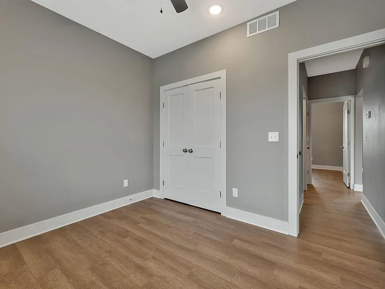 4617 S Doris Ct — Photo 24