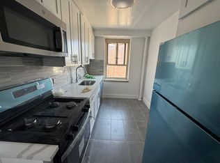 18507 64th Ave, Flushing, NY 11365