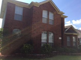 1261 Christopher Ln, Lewisville, TX 75077